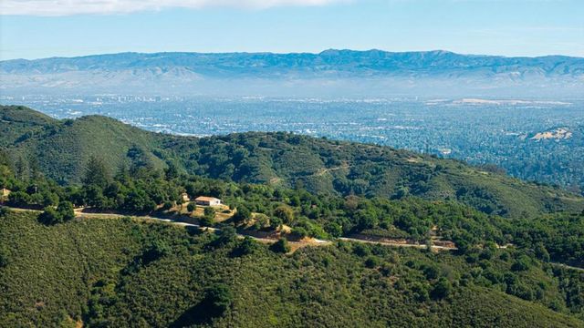 19375 Montevina Road, Los Gatos, CA 95033