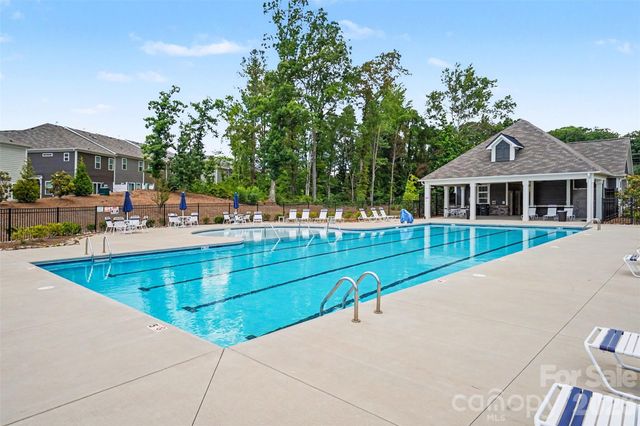 4035 Lawnview Drive, Charlotte, NC 28269