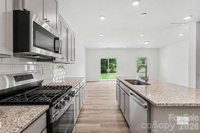 4035 Lawnview Drive, Charlotte, NC 28269