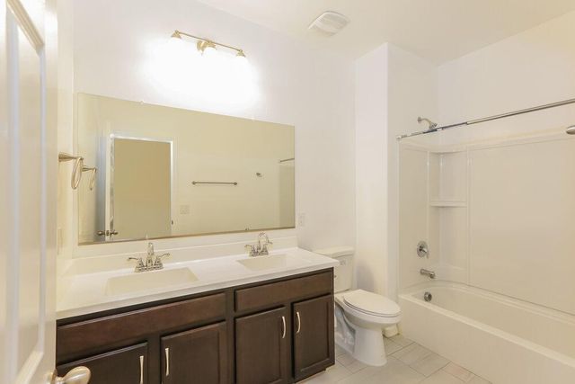8828 S 41st Drive, Laveen, AZ 85339