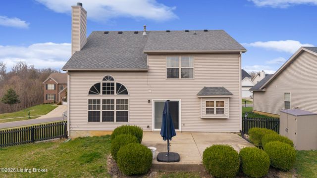 15716 Beckley Hills Dr, Louisville, KY 40245