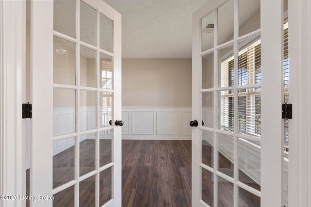 15716 Beckley Hills Dr, Louisville, KY 40245