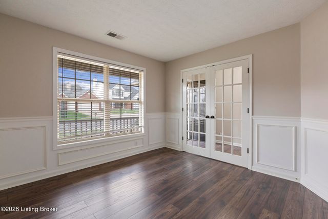 15716 Beckley Hills Dr, Louisville, KY 40245