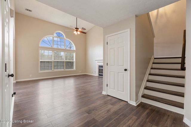 15716 Beckley Hills Dr, Louisville, KY 40245