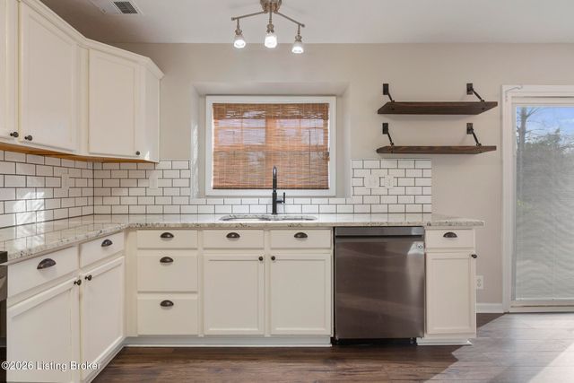 15716 Beckley Hills Dr, Louisville, KY 40245