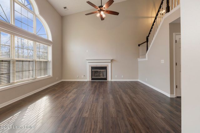 15716 Beckley Hills Dr, Louisville, KY 40245