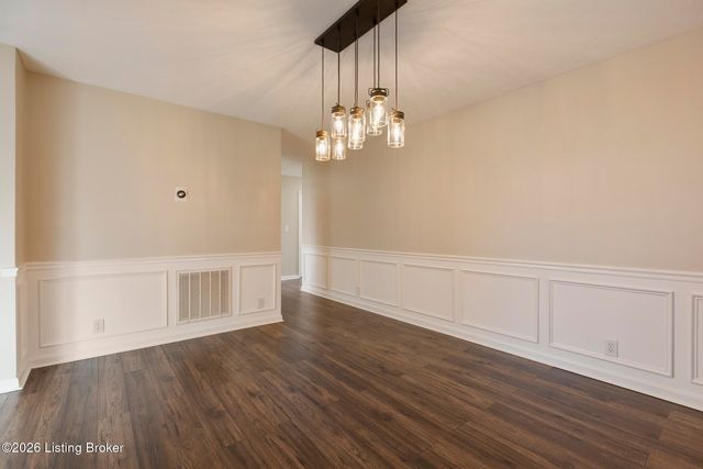 15716 Beckley Hills Dr, Louisville, KY 40245