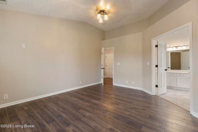 15716 Beckley Hills Dr, Louisville, KY 40245