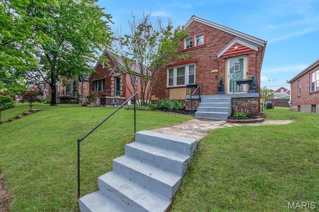 5727 Winona Avenue, St Louis, MO 63109