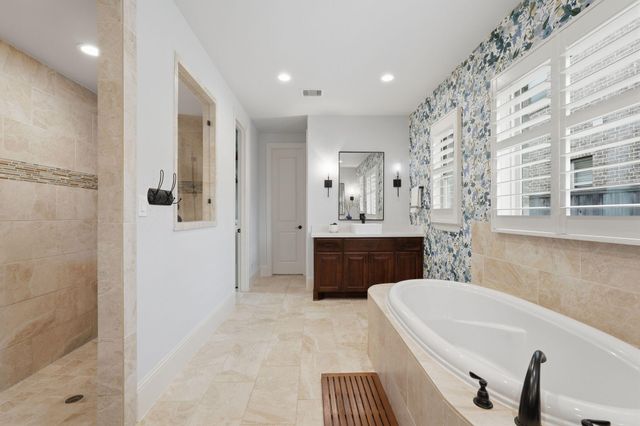 6 Birch Canoe Drive, The Woodlands, TX 77375