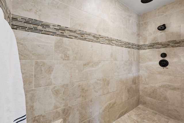 6 Birch Canoe Drive, The Woodlands, TX 77375