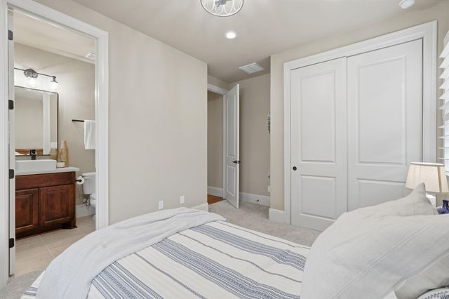 6 Birch Canoe Drive, The Woodlands, TX 77375