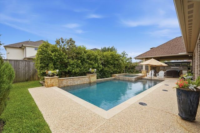 6 Birch Canoe Drive, The Woodlands, TX 77375
