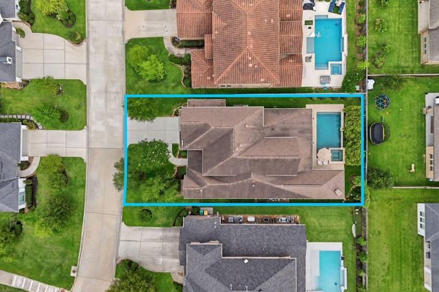 6 Birch Canoe Drive, The Woodlands, TX 77375