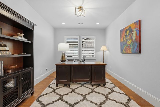 6 Birch Canoe Drive, The Woodlands, TX 77375