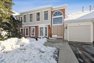 1810 Fox Run Drive C, Elk Grove Village, IL 60007