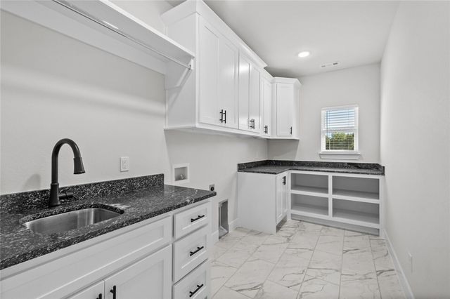 1230 Fierce Lane, Centerton, AR 72719