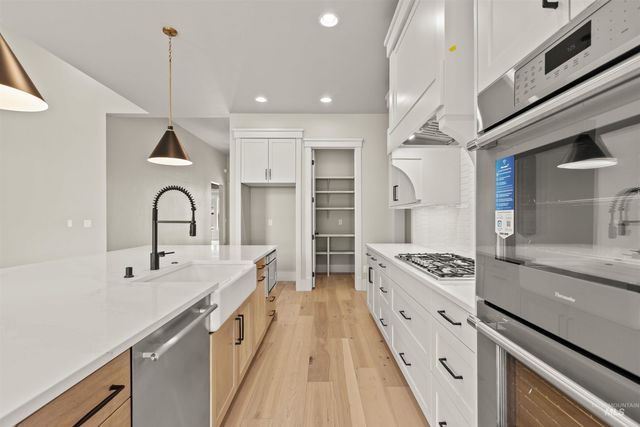 6891 S Utmost Way, Meridian, ID 83642