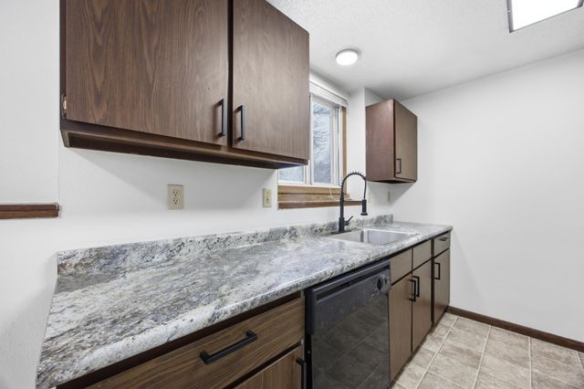 3223-3225 2nd Street N, Fargo, ND 58102