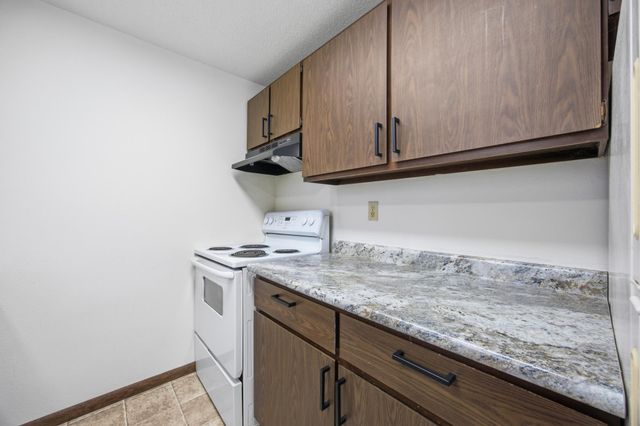 3223-3225 2nd Street N, Fargo, ND 58102