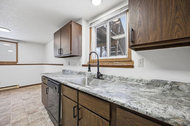 3223-3225 2nd Street N, Fargo, ND 58102