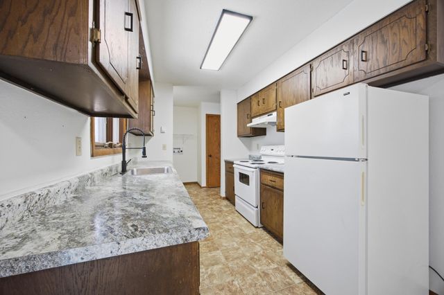 3223-3225 2nd Street N, Fargo, ND 58102