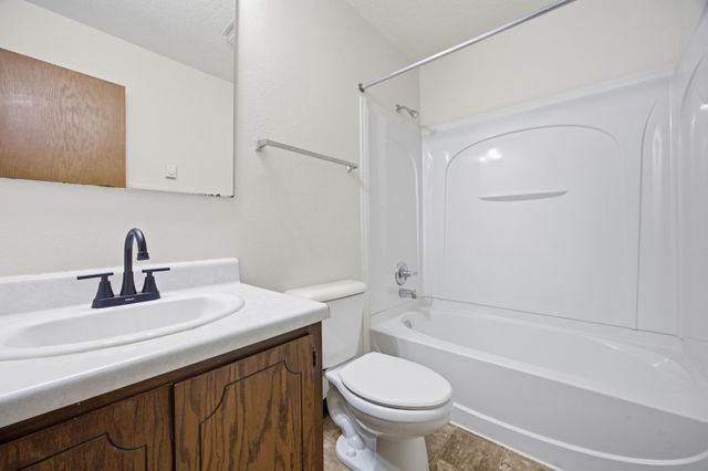 3223-3225 2nd Street N, Fargo, ND 58102