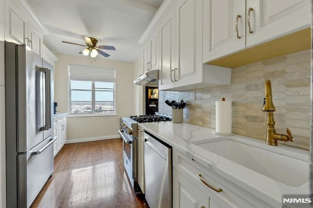 100 Palisade Avenue D45, Englewood, NJ 07631