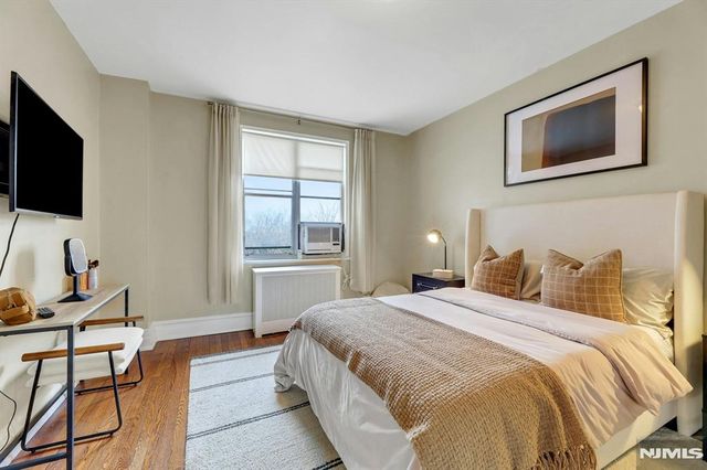 100 Palisade Avenue D45, Englewood, NJ 07631