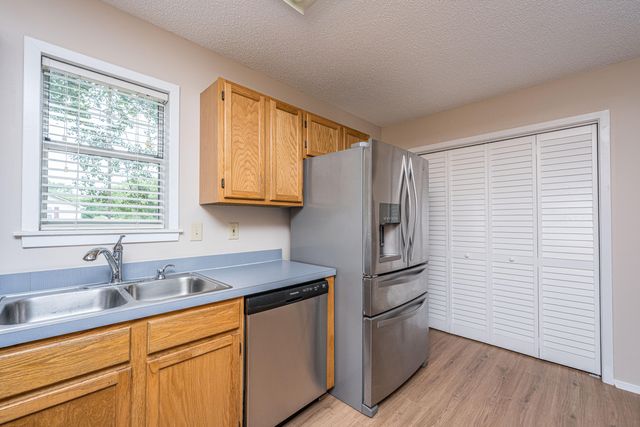 108 Round Table Lane, Goose Creek, SC 29445