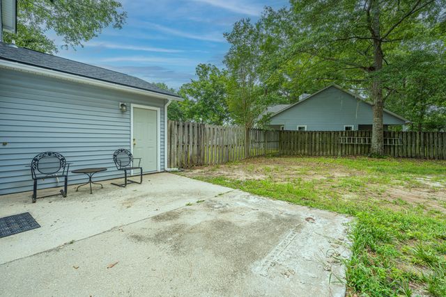 108 Round Table Lane, Goose Creek, SC 29445