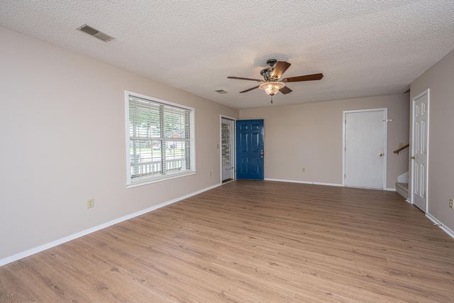 108 Round Table Lane, Goose Creek, SC 29445