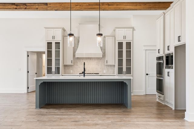 9 Linares Lane, Hot Springs Village, AR 71909