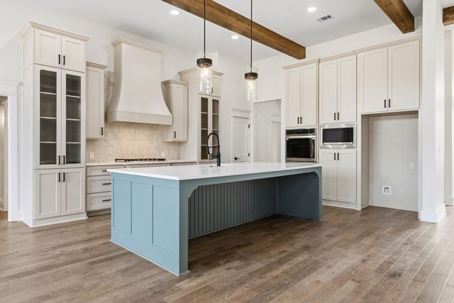 9 Linares Lane, Hot Springs Village, AR 71909