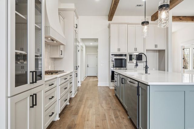 9 Linares Lane, Hot Springs Village, AR 71909