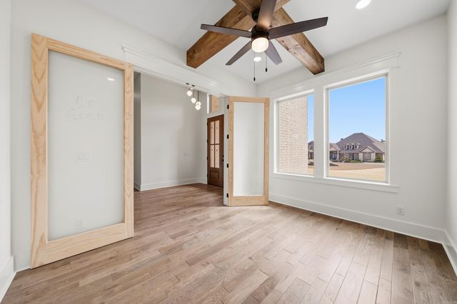 9 Linares Lane, Hot Springs Village, AR 71909