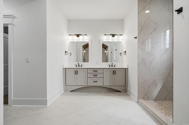 9 Linares Lane, Hot Springs Village, AR 71909