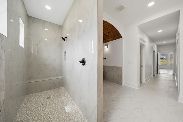 9 Linares Lane, Hot Springs Village, AR 71909