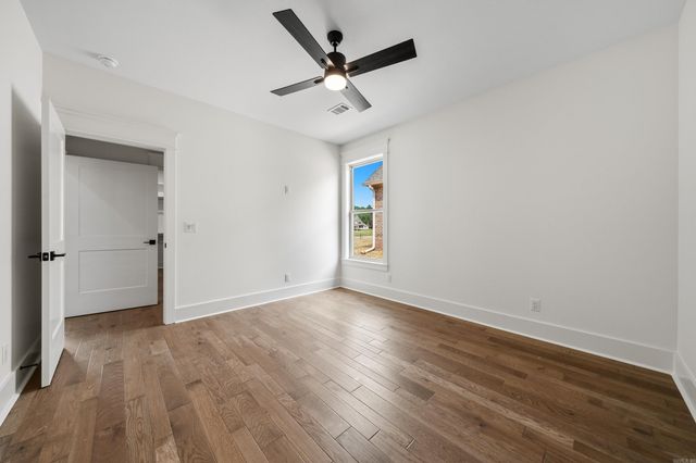 9 Linares Lane, Hot Springs Village, AR 71909