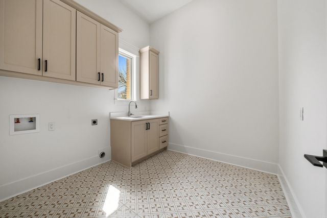 9 Linares Lane, Hot Springs Village, AR 71909