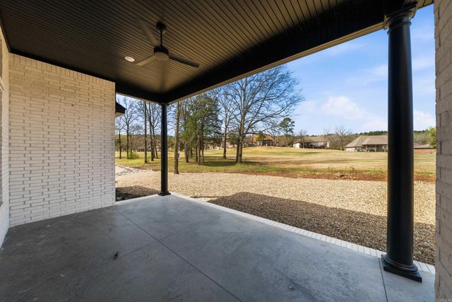 9 Linares Lane, Hot Springs Village, AR 71909