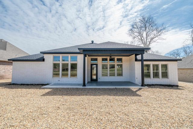 9 Linares Lane, Hot Springs Village, AR 71909