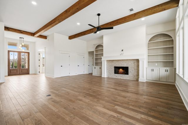 9 Linares Lane, Hot Springs Village, AR 71909