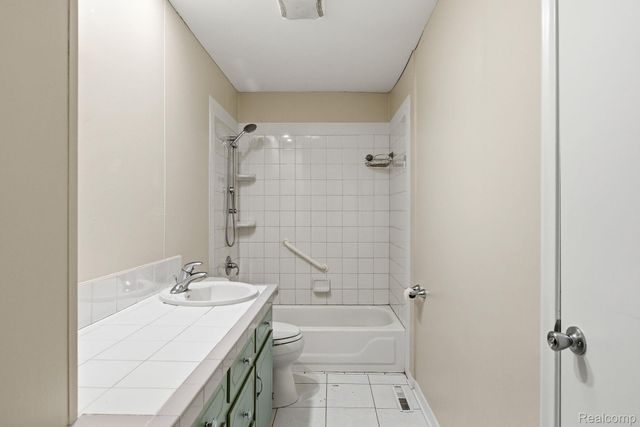 532 Michigan Avenue, Marysville, MI 48040