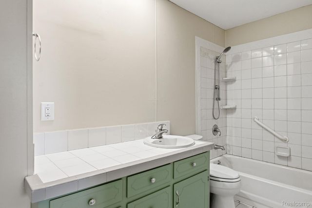 532 Michigan Avenue, Marysville, MI 48040