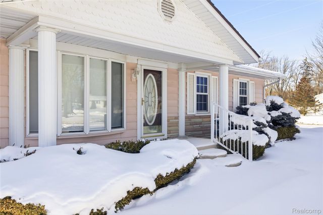 532 Michigan Avenue, Marysville, MI 48040