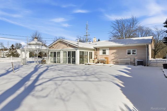 532 Michigan Avenue, Marysville, MI 48040