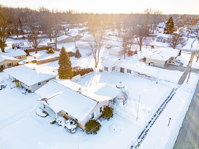 532 Michigan Avenue, Marysville, MI 48040