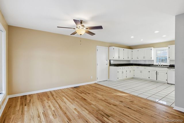 532 Michigan Avenue, Marysville, MI 48040