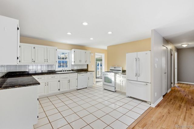 532 Michigan Avenue, Marysville, MI 48040